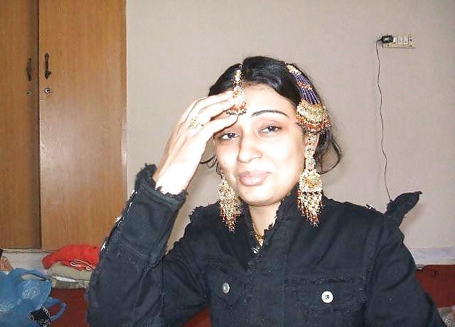 25P DESI, INDIAN, PAKI, ASSES, BOOBS, BABES