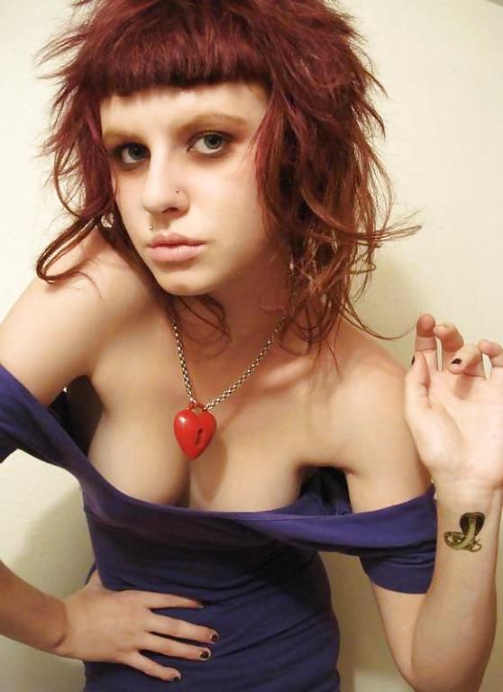 10P Cute Emo Girls