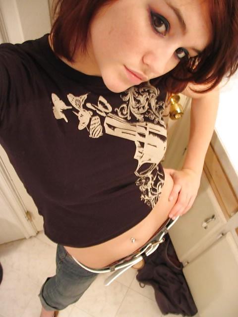 25P Stunning emo girl