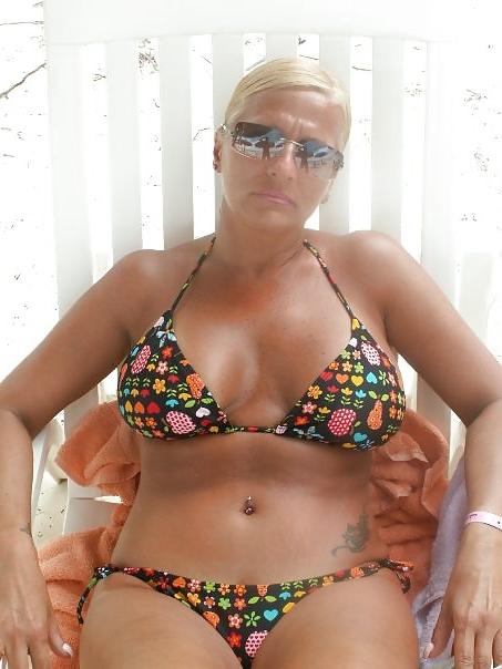 19P Mature Blonde Big Boobs