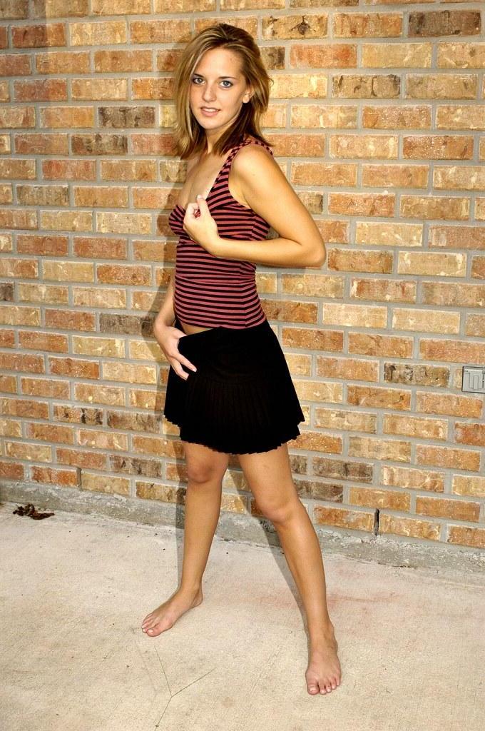 16P Pictures of teen babe All About Ashley stripping for you