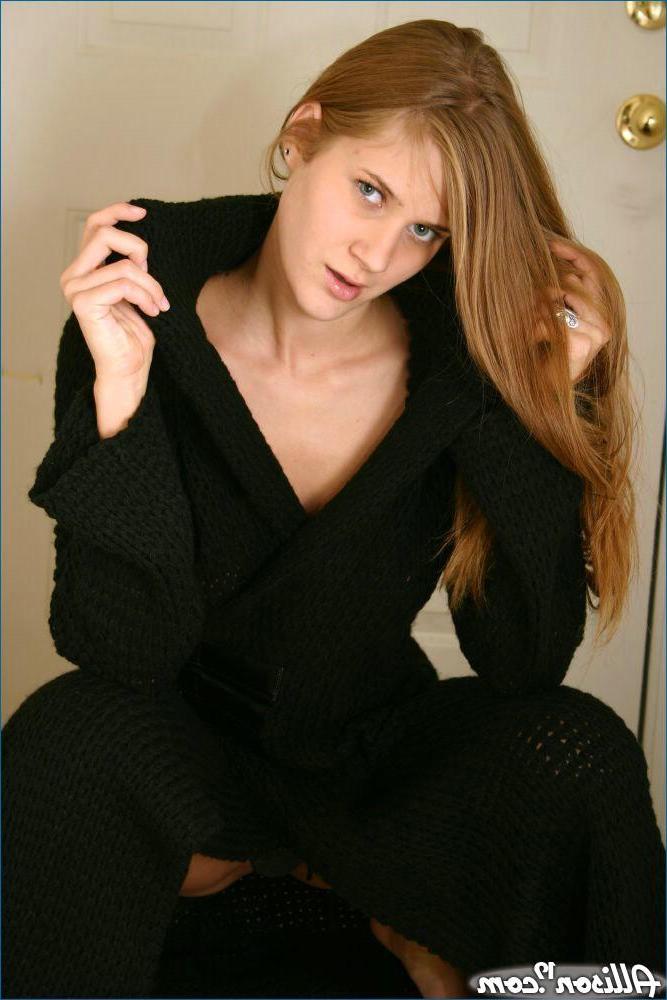 16P Pictures of teen babe Allison 19 getting all naked just for you