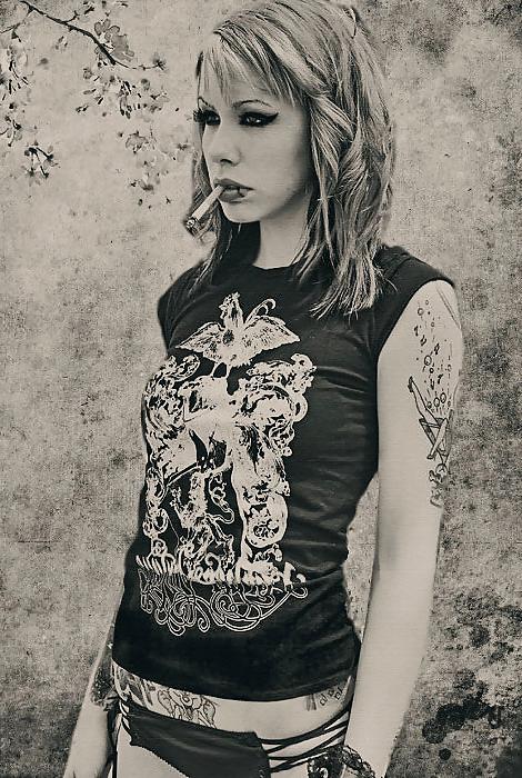 25P Krysta Kaos punk,emo,alt porn hottie to die for.