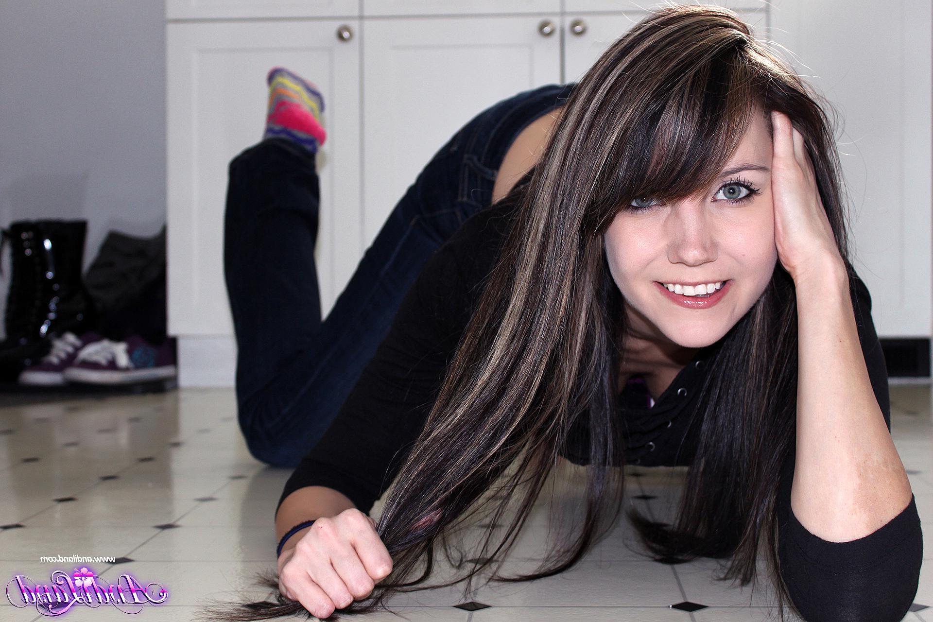 15P Andi Land takes some selfies for you in the kitchen