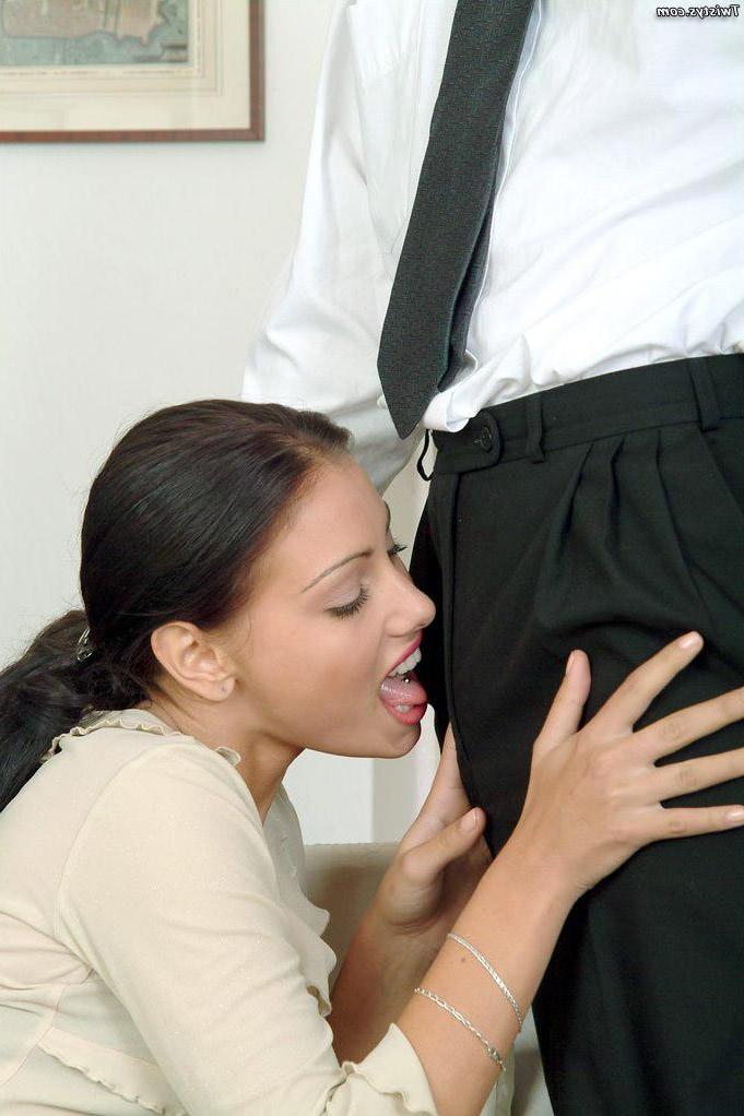 15P Brunette pornstar Anetta Keys gets fucked by her boss