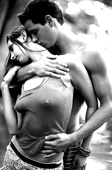 25P Erotic Sensual Kisses in Black&White - Session 3