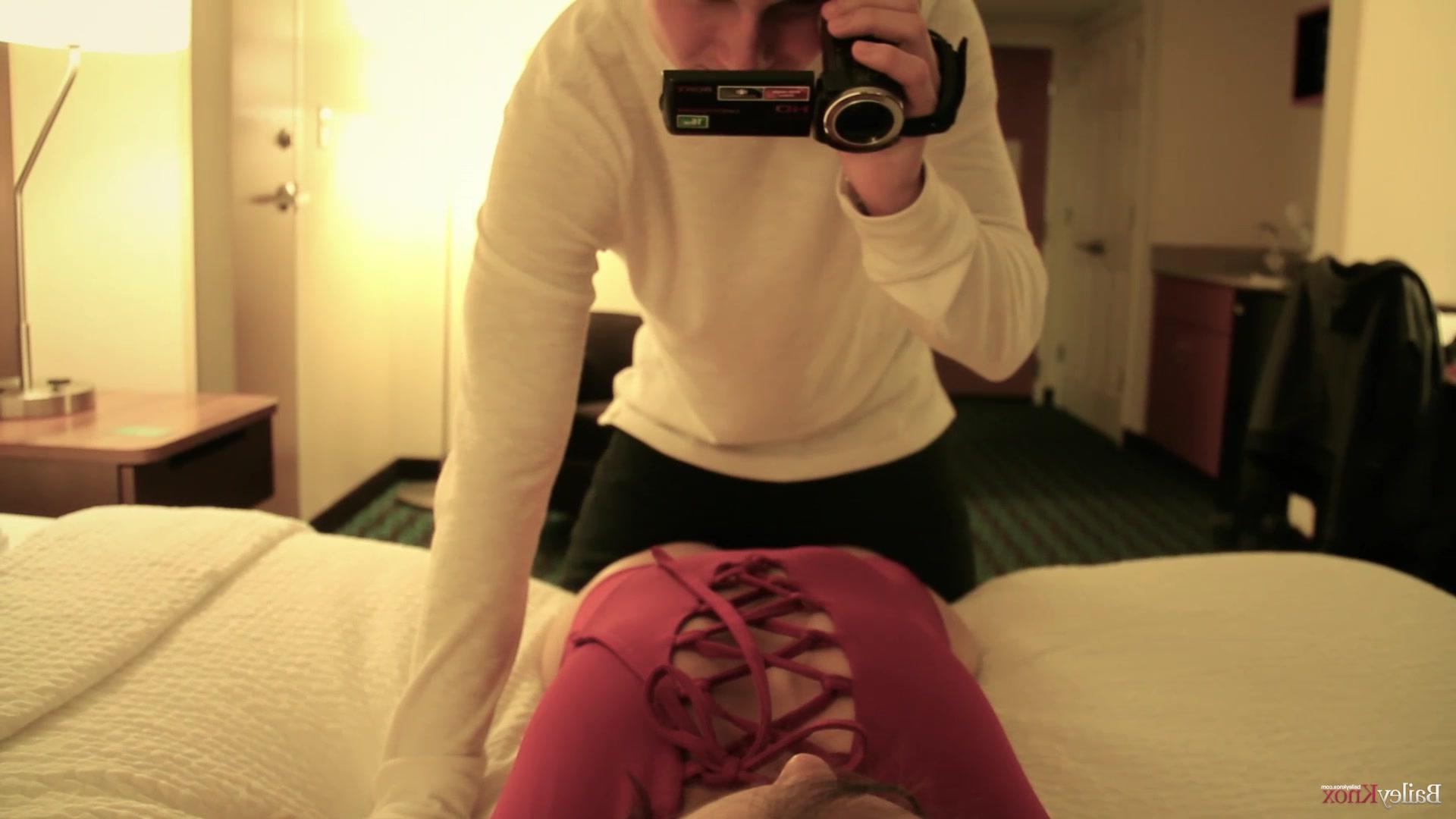 16P Brunette hottie Bailey Knox has some fun in bed