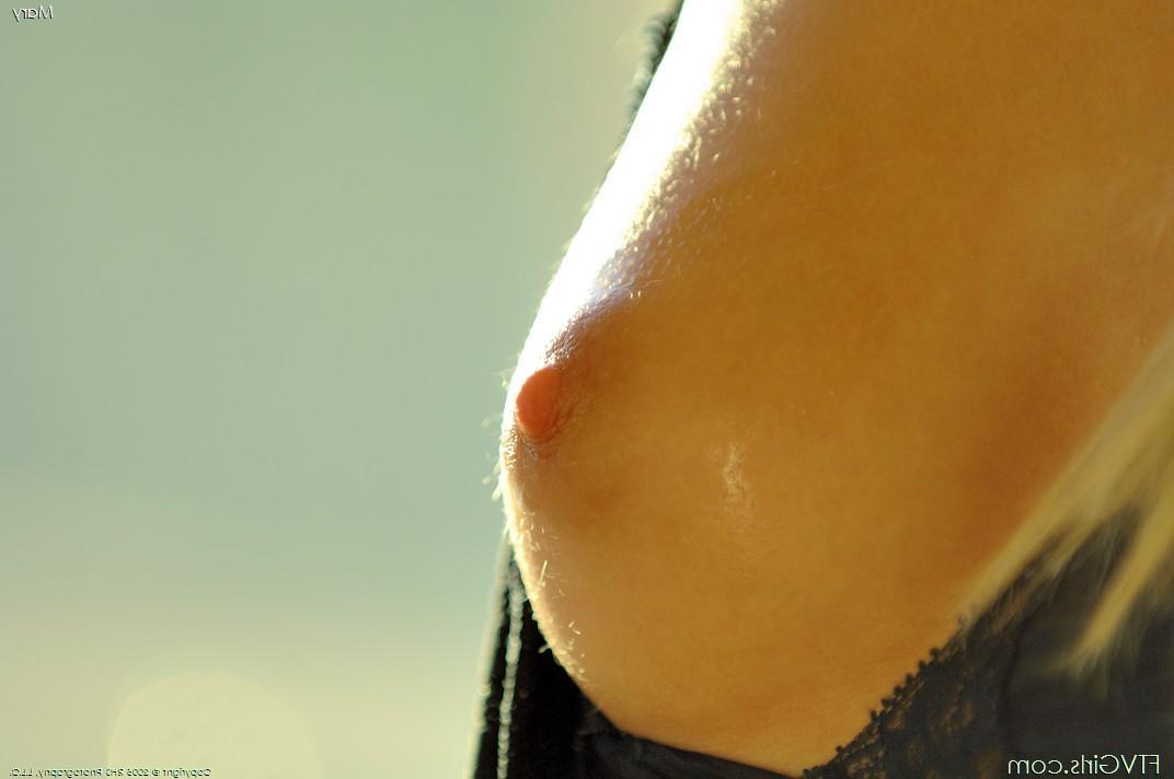 20P Pictures of Mary stripping naked for your pleasure