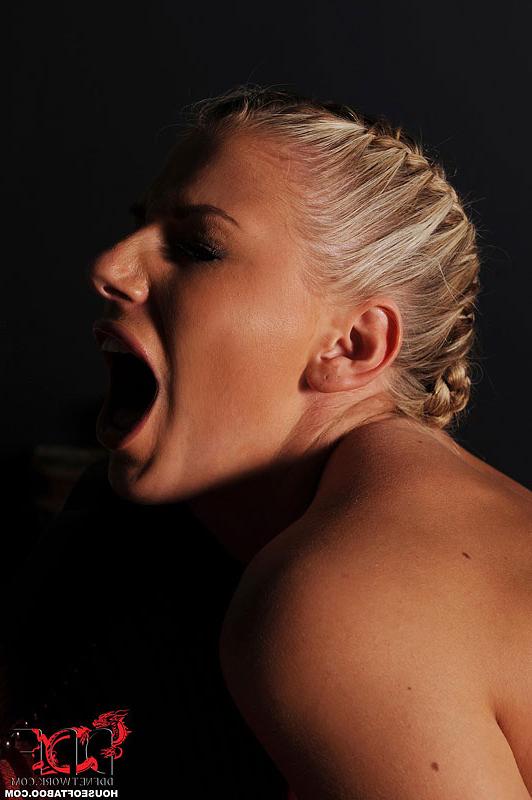 15P BDSM inclined dykes Danielle Maye & Teena Lipoldino strapon fuck assholes