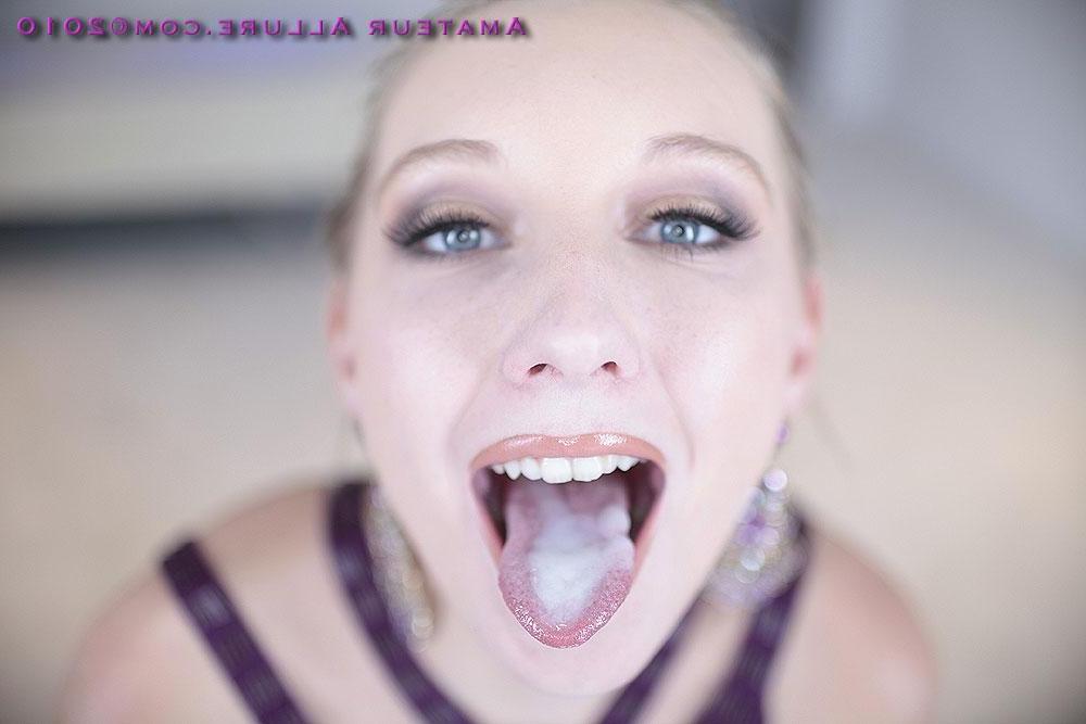 16P Sophisticated blonde teen spreads box blow cock eats cum
