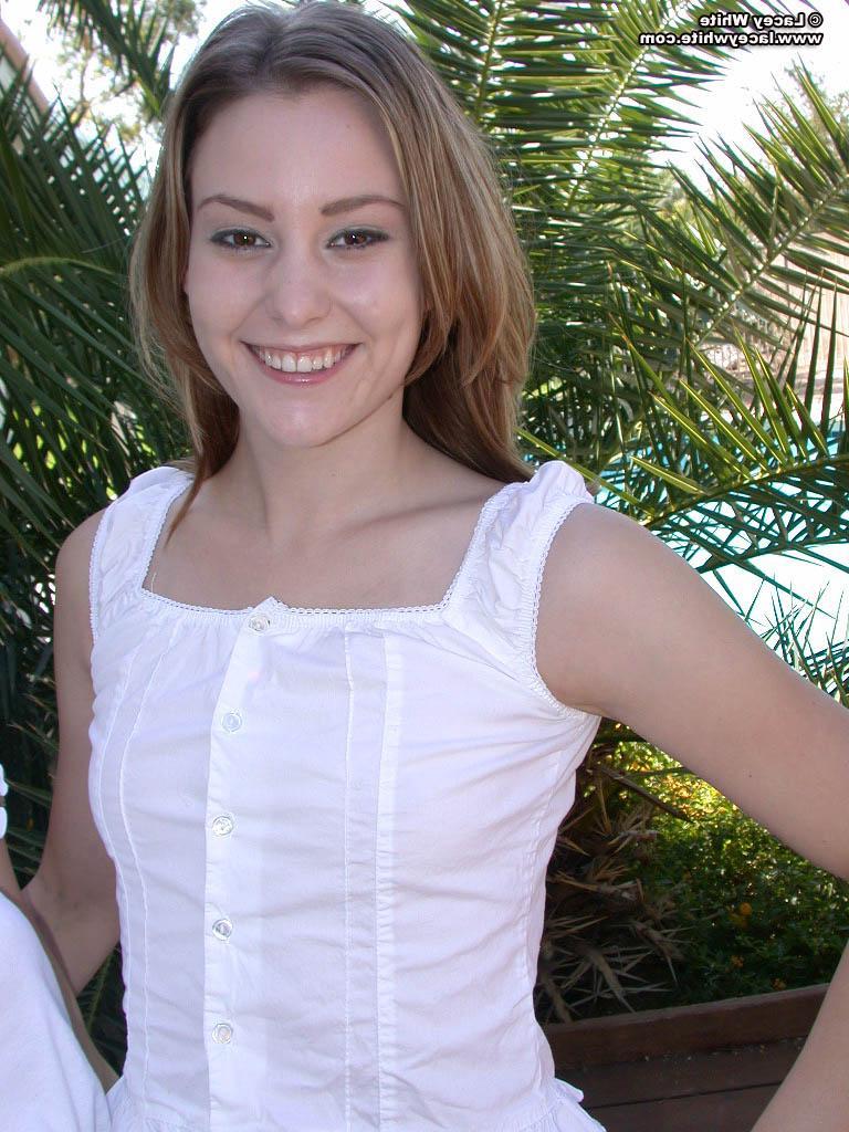 20P Pictures of 2 teens stripping each other outside