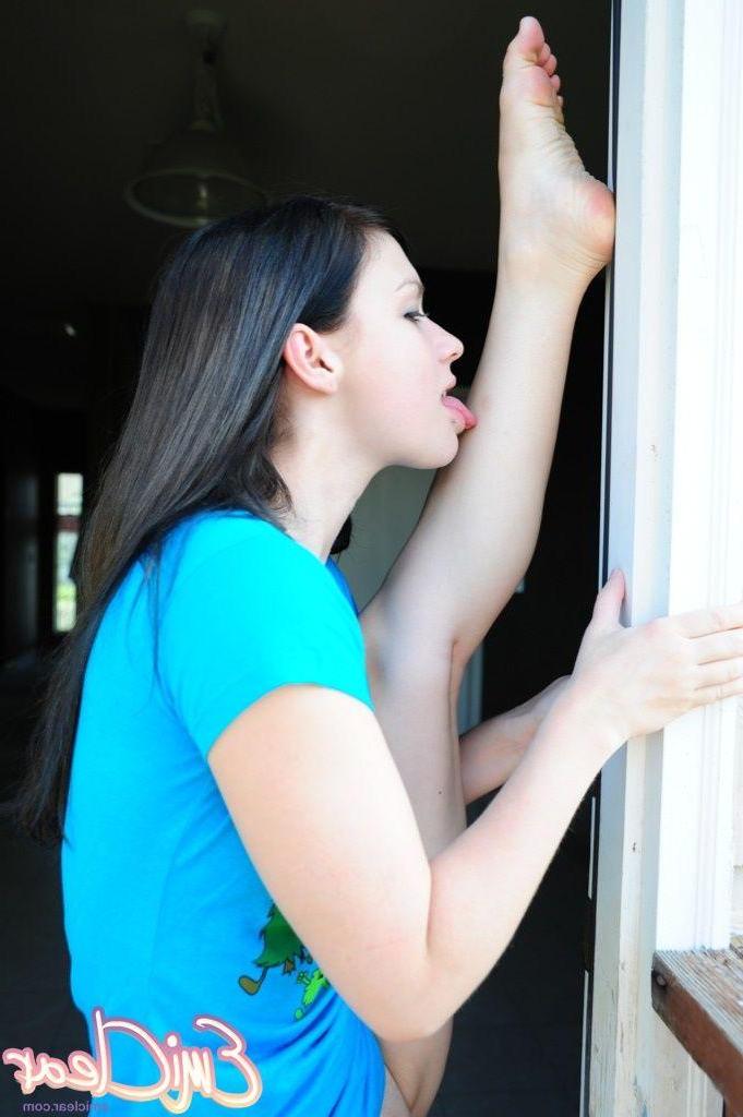 20P Pictures of Emi Clear stripping in the doorway