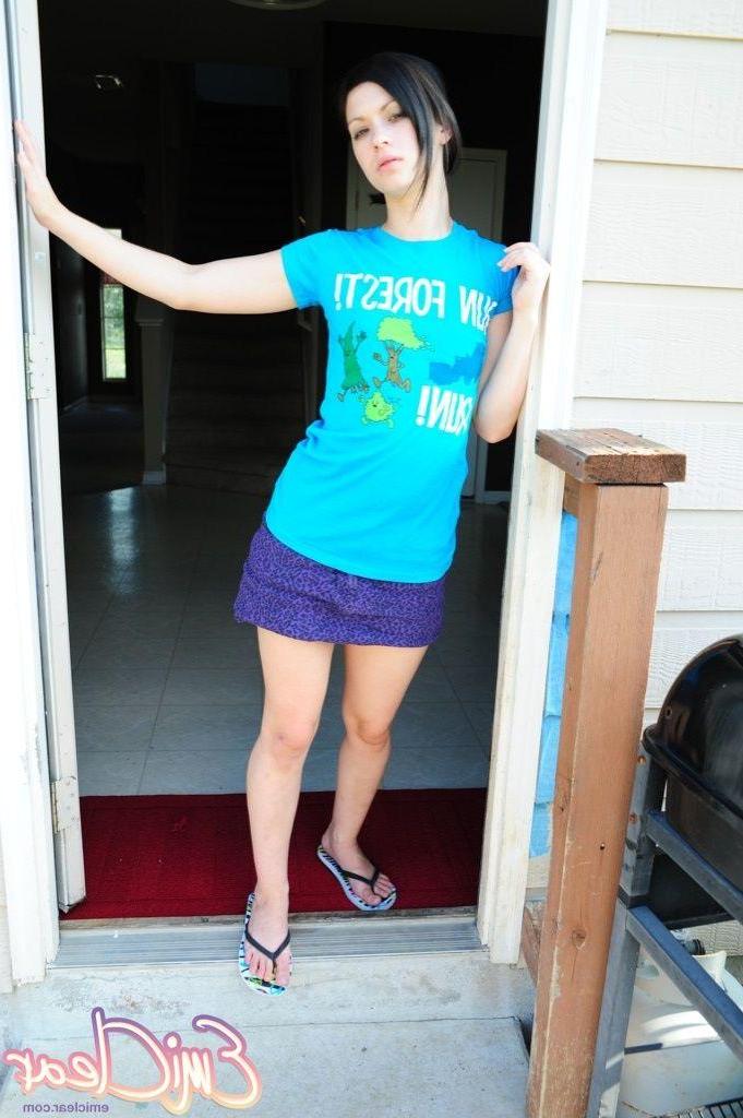 20P Pictures of Emi Clear stripping in the doorway