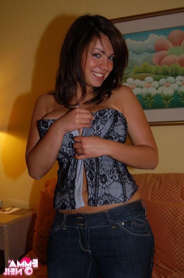 16P Pictures of Emma O'Neil cupping her big boobs