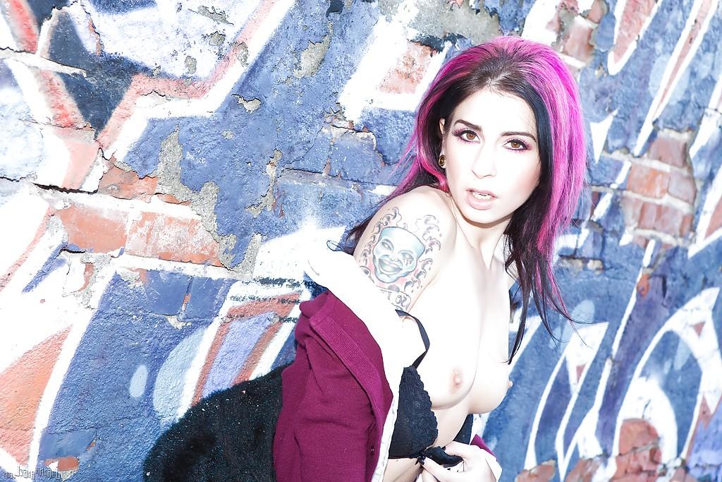 16P Amateur emo girl Joanna Angel takes off her hot skirt and sexy panties