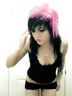 25P Moshe Loves Hot Teen Emo Girls