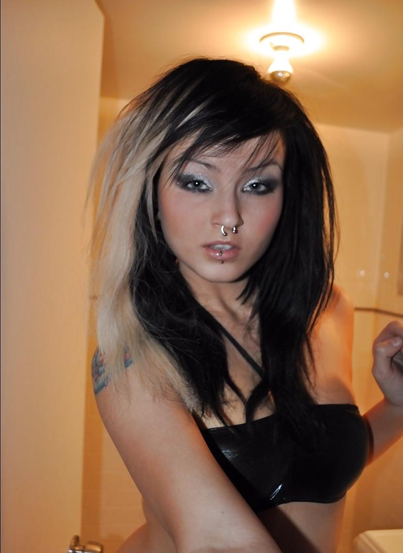 25P Moshe Loves Hot Teen Emo Girls