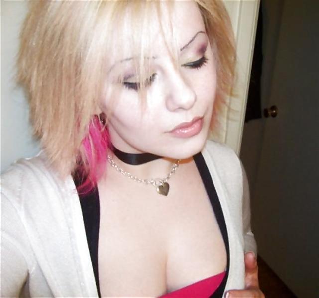 25P Moshe Loves Hot Teen Emo Girls