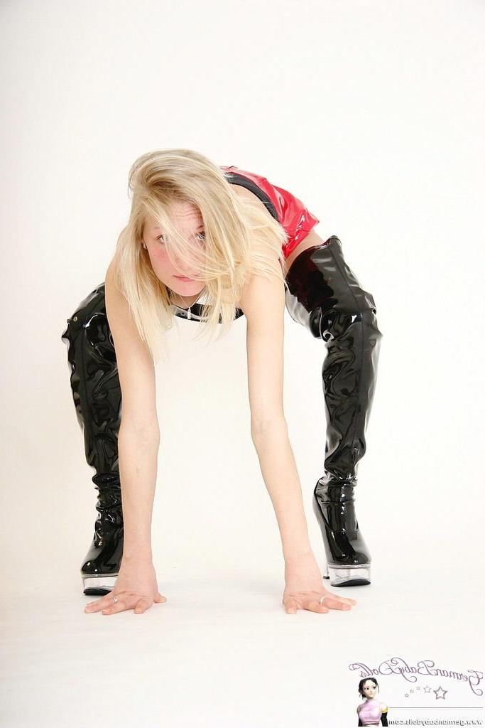 16P Jean in hot shiny pvc dress posing flexi