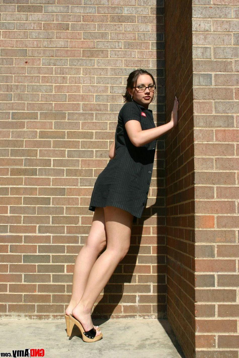 12P Pictures of GND Amy stripping to her panties