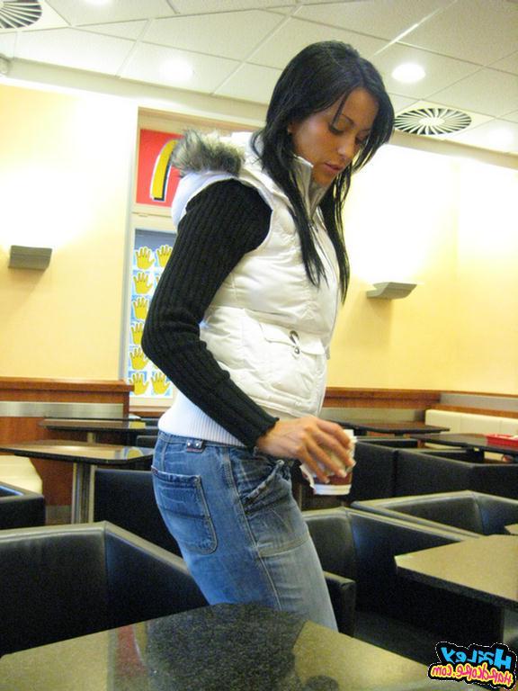 15P Pictures of teen girl Hailey Hardcore taking a big cock