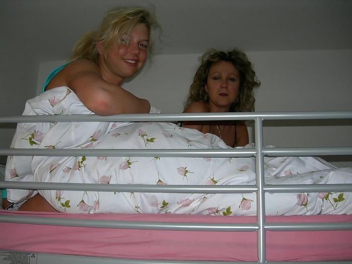 25P Hen With Stripper