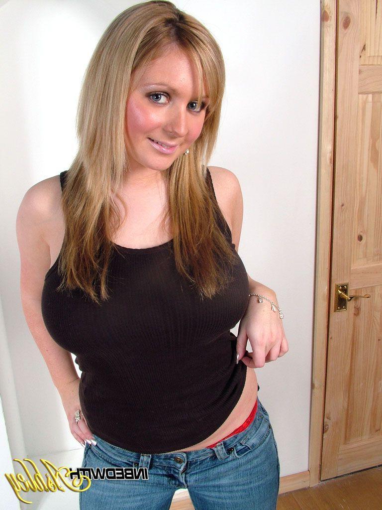 16P Pictures of In Bed With Ashley showing off her big boobs