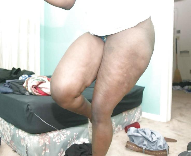 7P SOME MATURE HOOD MILF BOOTY