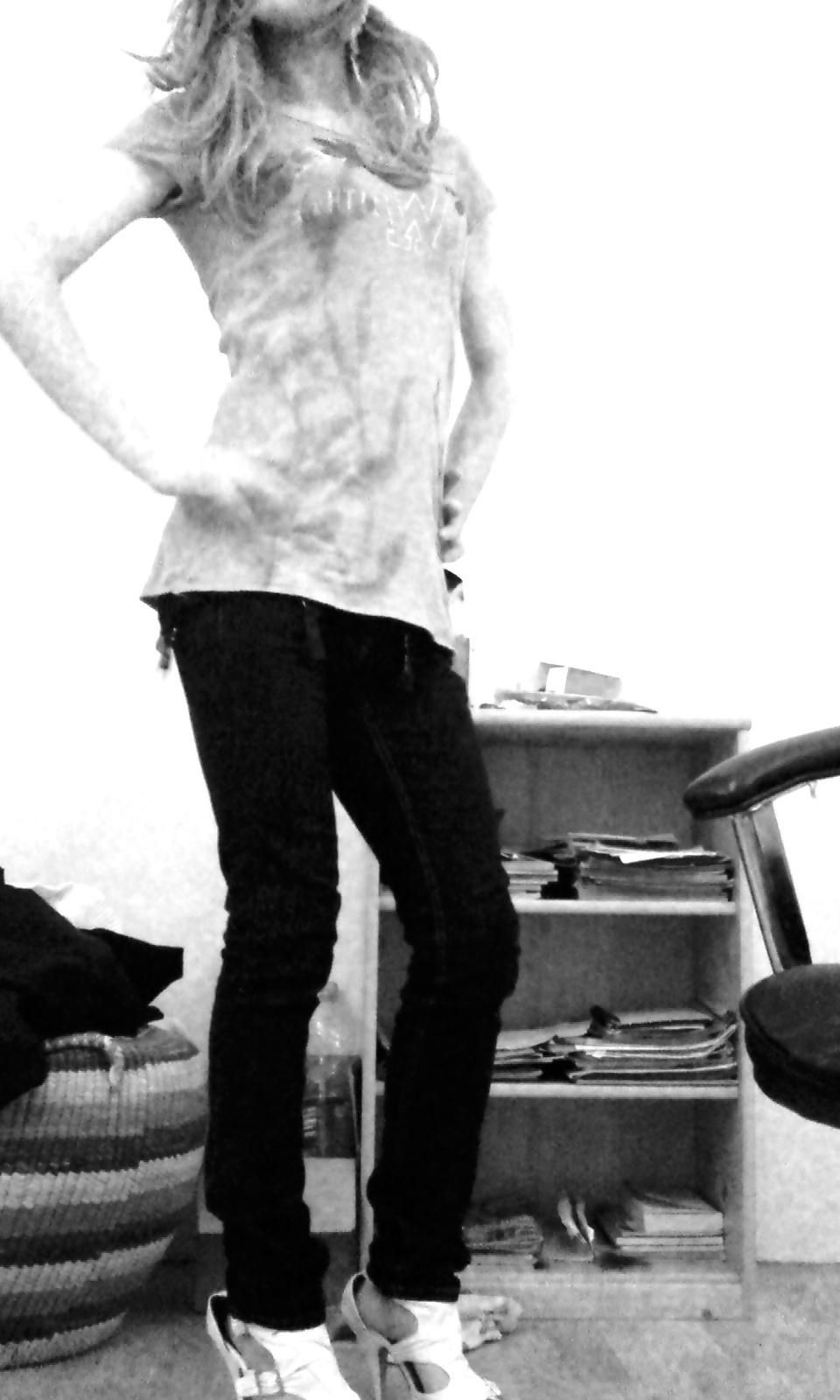 11P Cute German CD. Black and White Pics xD