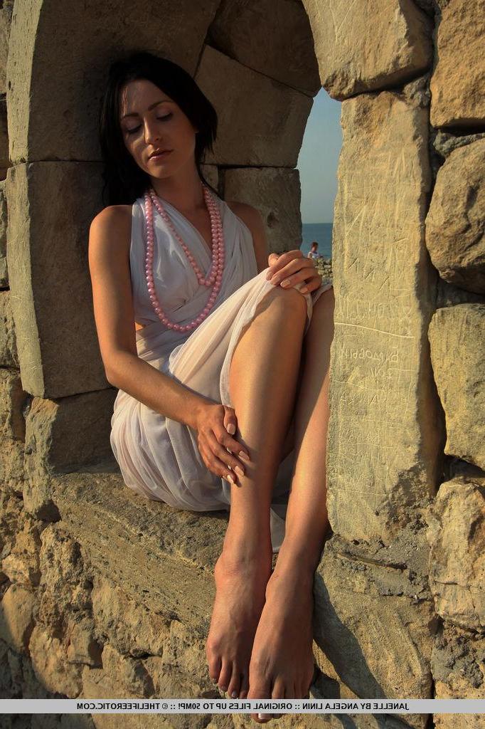 16P Beautiful girl Janelle wants you to take her on a medieval castle