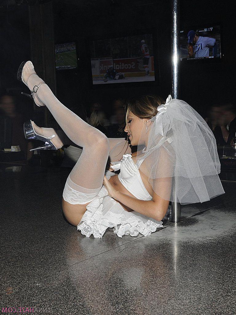 15P Pictures of Jenna Haze working the stripper pole like an angel