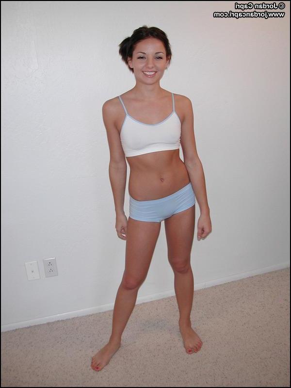 20P Pictures of Jordan Capri stripping naked for you
