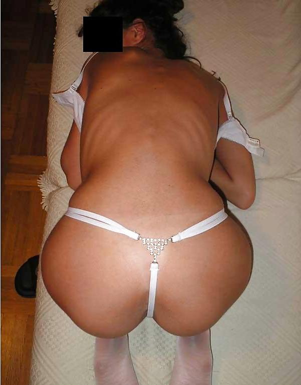 8P Turkish Wife With White Stockings