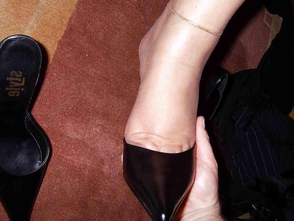 16P Stockings and heels