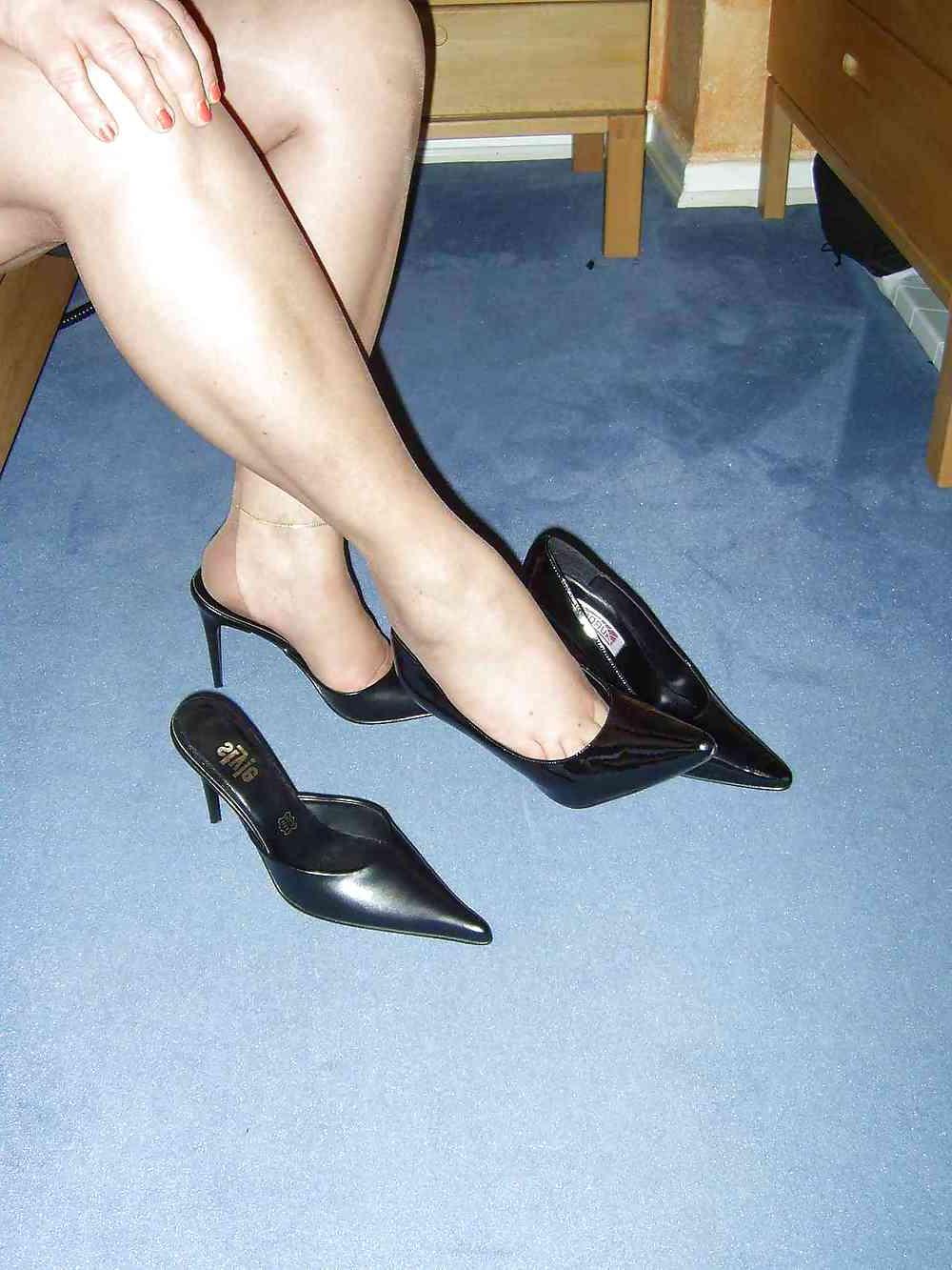 16P Stockings and heels