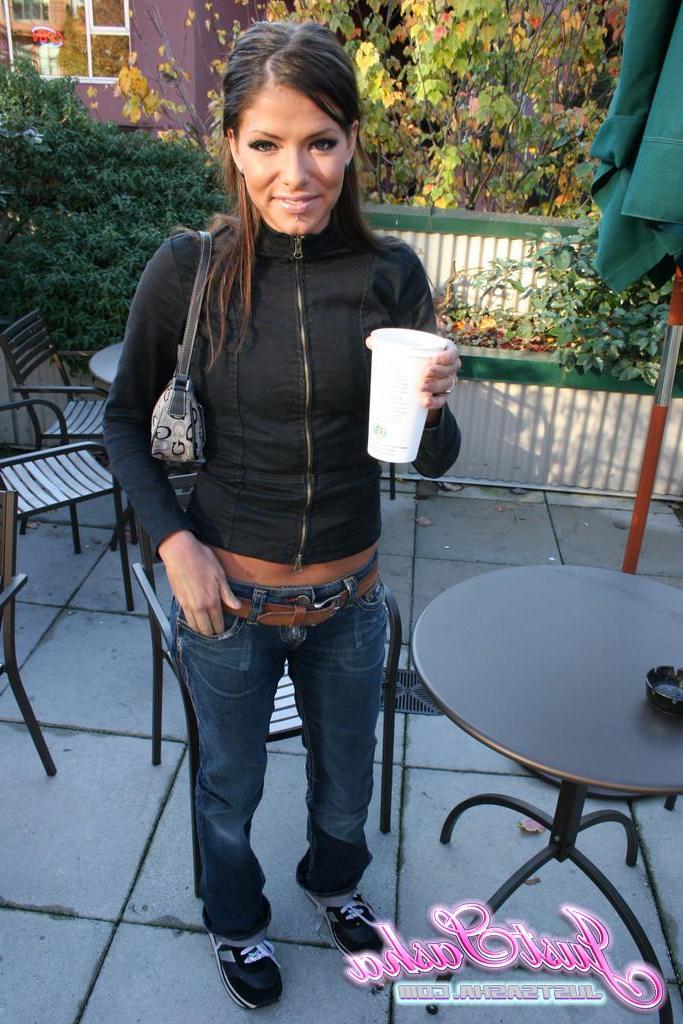19P Pictures of Just Sasha showing you her whale tale