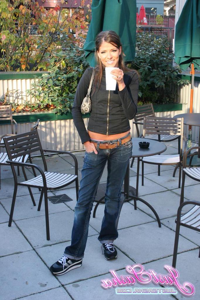 19P Pictures of Just Sasha showing you her whale tale