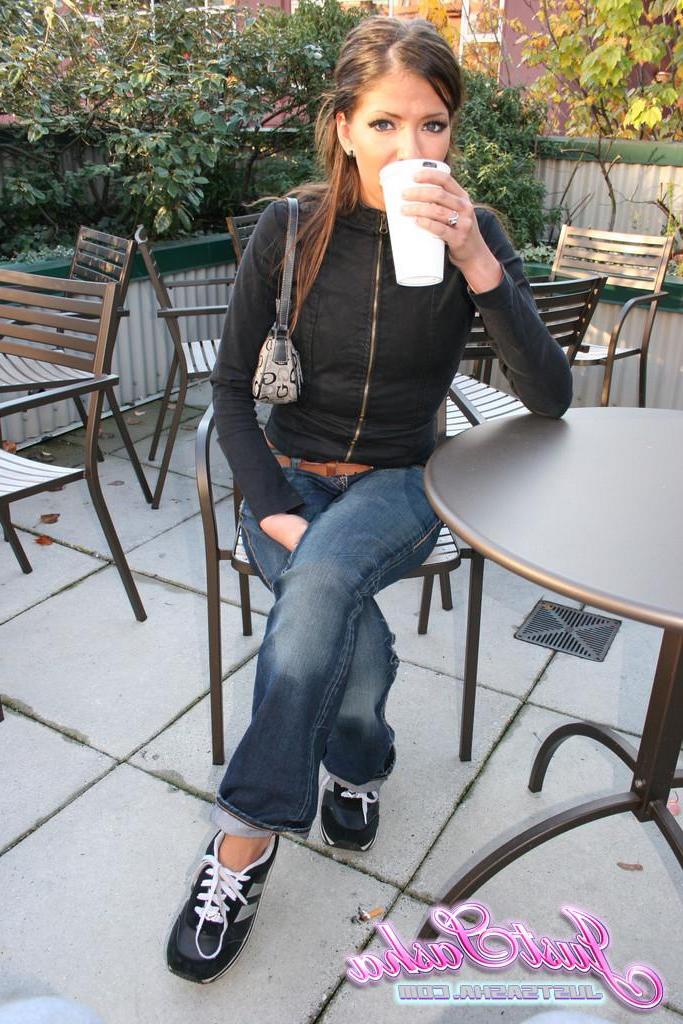 19P Pictures of Just Sasha showing you her whale tale