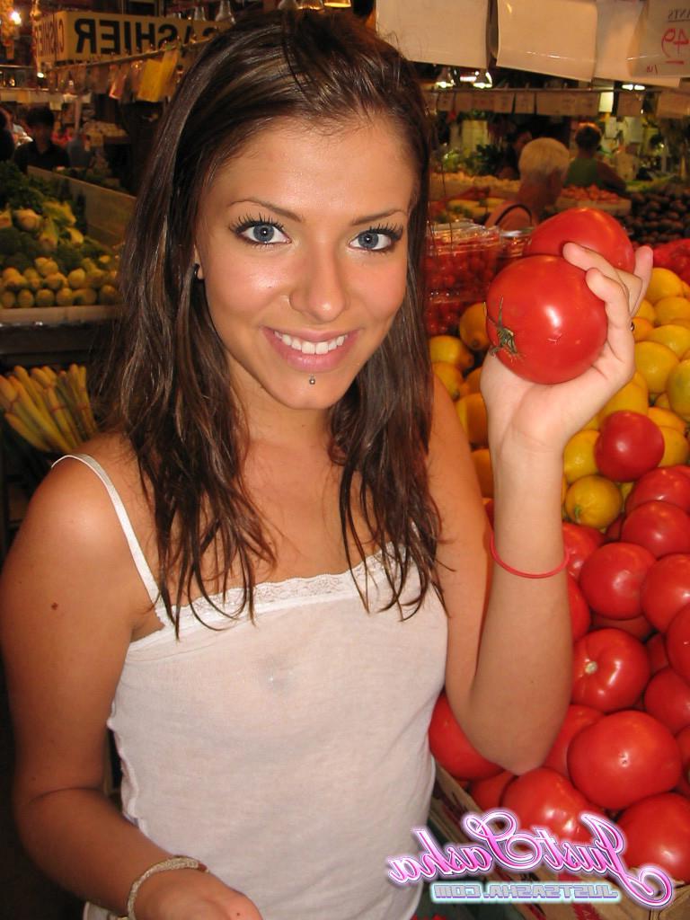 20P Pictures of teen Just Sasha showing off her nipples through her shirt
