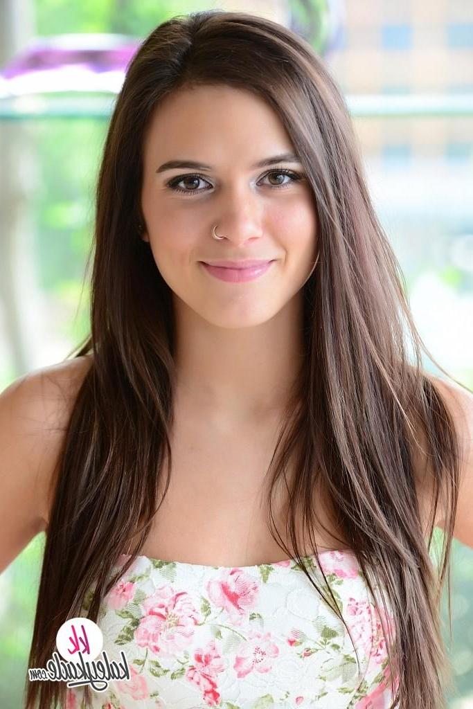20P Kaley Kade shows off her beautiful natural body and masturbates