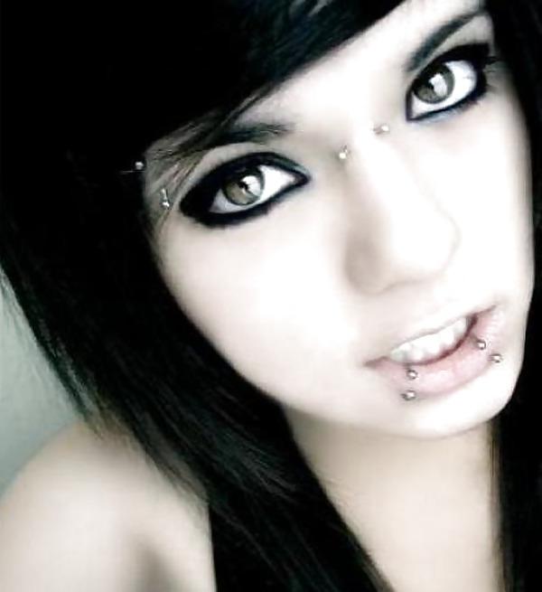 25P Emo Girls