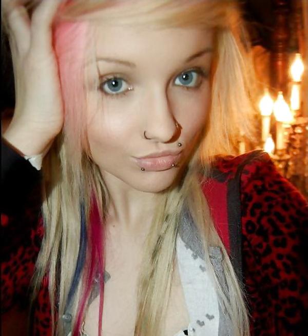 25P Emo Girls