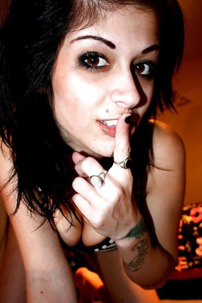 25P Emo Girls