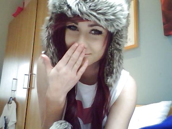 25P Emo Girls