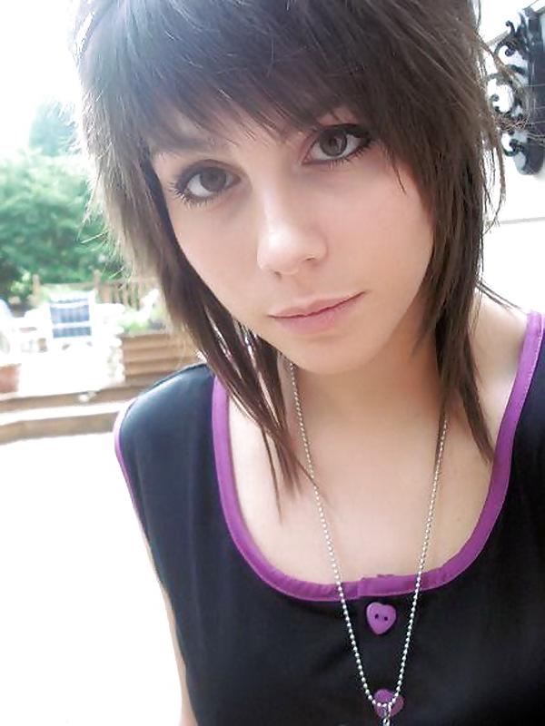 25P Emo Girls