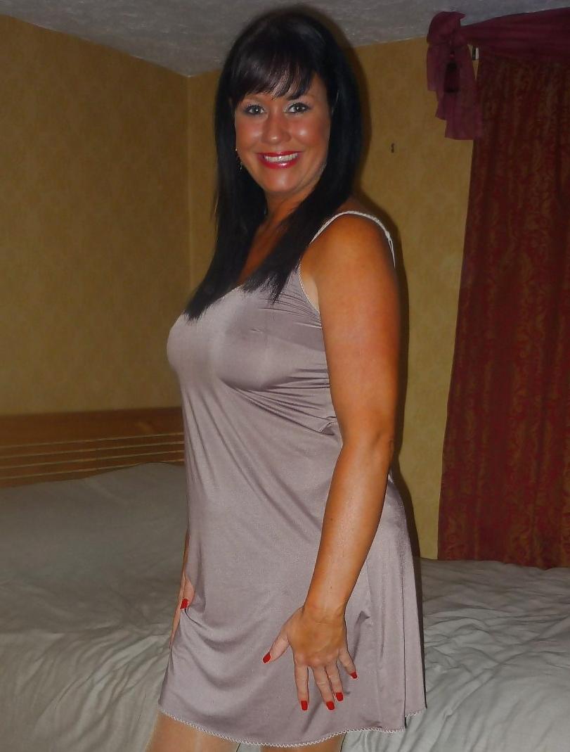 19P English MILF elise
