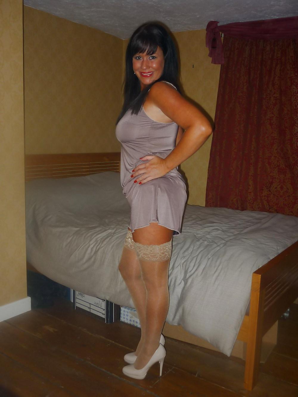19P English MILF elise