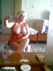 8P Russian mom