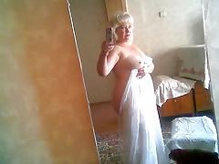 8P Russian mom