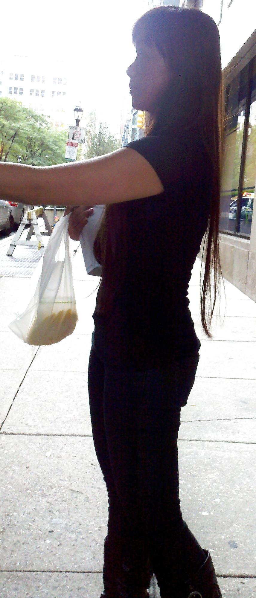 5P Philly Girls in the Street